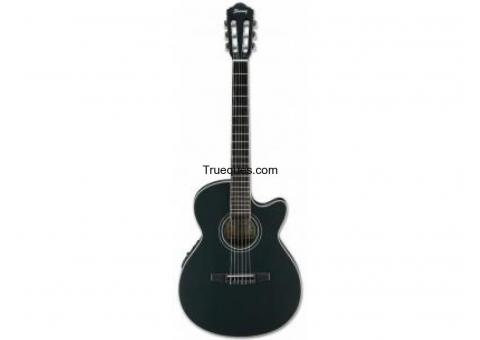 Guitarra ibanez aeg6 color negro.