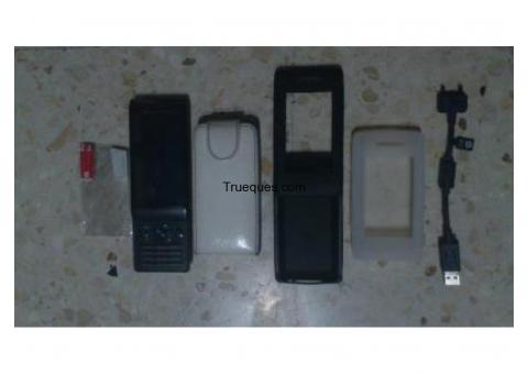 Sony ericsson aino negro libre, en perfecto estado y con complementos