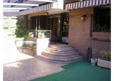 Excelente bajo de 130 m2 + terraza 60 m2, calle francia