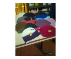 Lote de 153 gorros