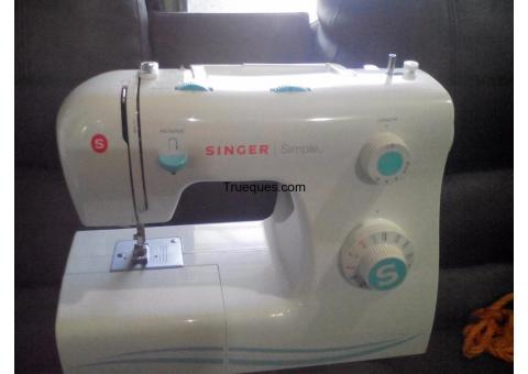 Maquina de coser singer