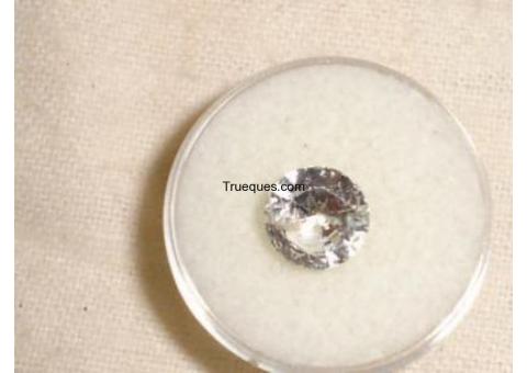 Par de diamantes rusos corte redondo de 14 mm color blanco.