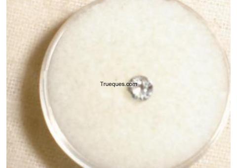 Trio de diamantes rusos de 11 mm de diametro, color blanco corte redondo.