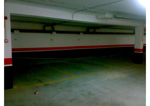 3 plazas de garage por local