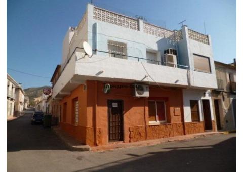 Bar con vivienda en abanilla 220m por un piso en la playa