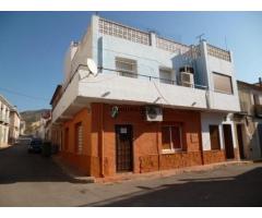 Bar con vivienda en abanilla 220m por un piso en la playa