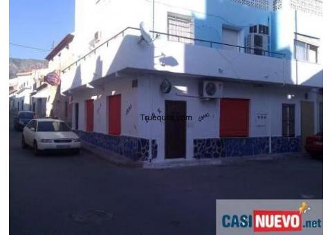 Cafeteria con vivienda de 4 habitaciones en barinas,murcia por piso en murcia capital