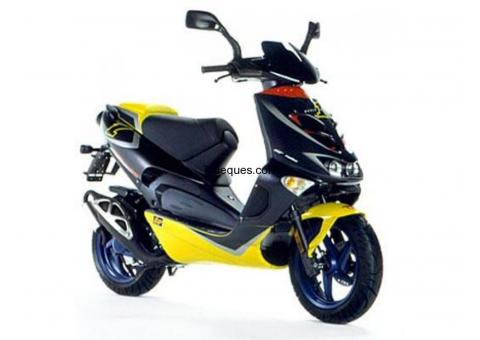 Aprilia racing sr 50 cc por macbook air o macbook pro