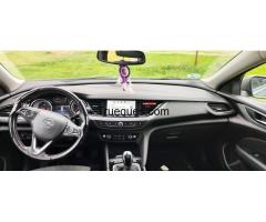 Opel insignia spor tour 1.6 163cv  09/2018 - 9/10