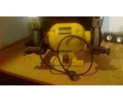 Amoladora de banco dewalt 1/2 hp