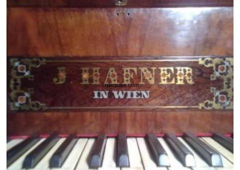 Piano hafner de los años 1870