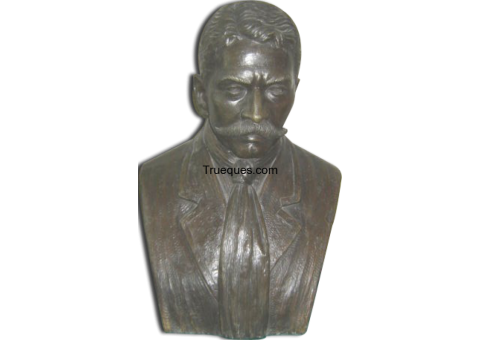 Busto de emiliano zapata de bronce patina café de 60 cms de alto.