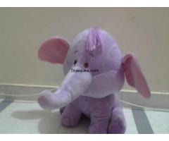 Peluche de elefante disney original mide 40 cm pido 60.000 pesos recibo lo que sea - 1/1