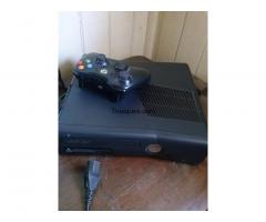 Xbox 360 con un control
