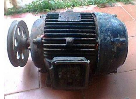 Motor electrico de 5.5 hp trifasico