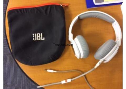 Audifonos jbl por bicicleta o algo interesante.