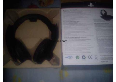 Auriculares originales playstation 3 sin usar.