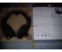 Auriculares originales playstation 3 sin usar.