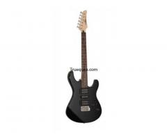 Guitarra yamaha erg121