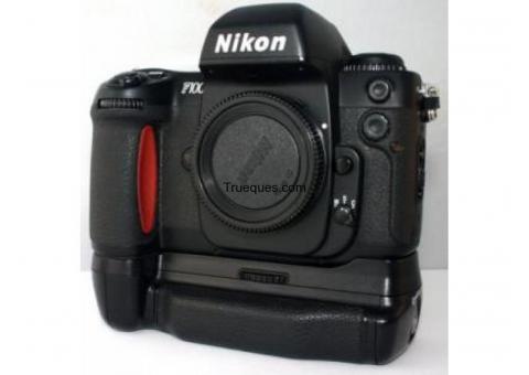Nikon f-100 + mb15