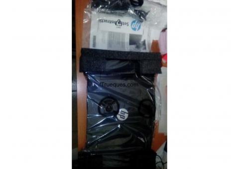 Laptop hp 15f003dx de 15.6 4gb ram, 750gb dd