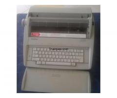 Máquina de escribir eléctrica brother gx6750