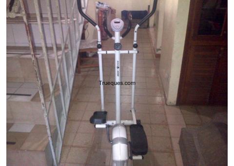 Bicicleta eliptica iron fit casi nueva