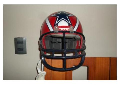 Cambio casco de futboll americano por televisor a color 14 pulgadas